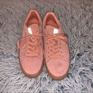 Puma Salmon Pink suede Athletic Shoe